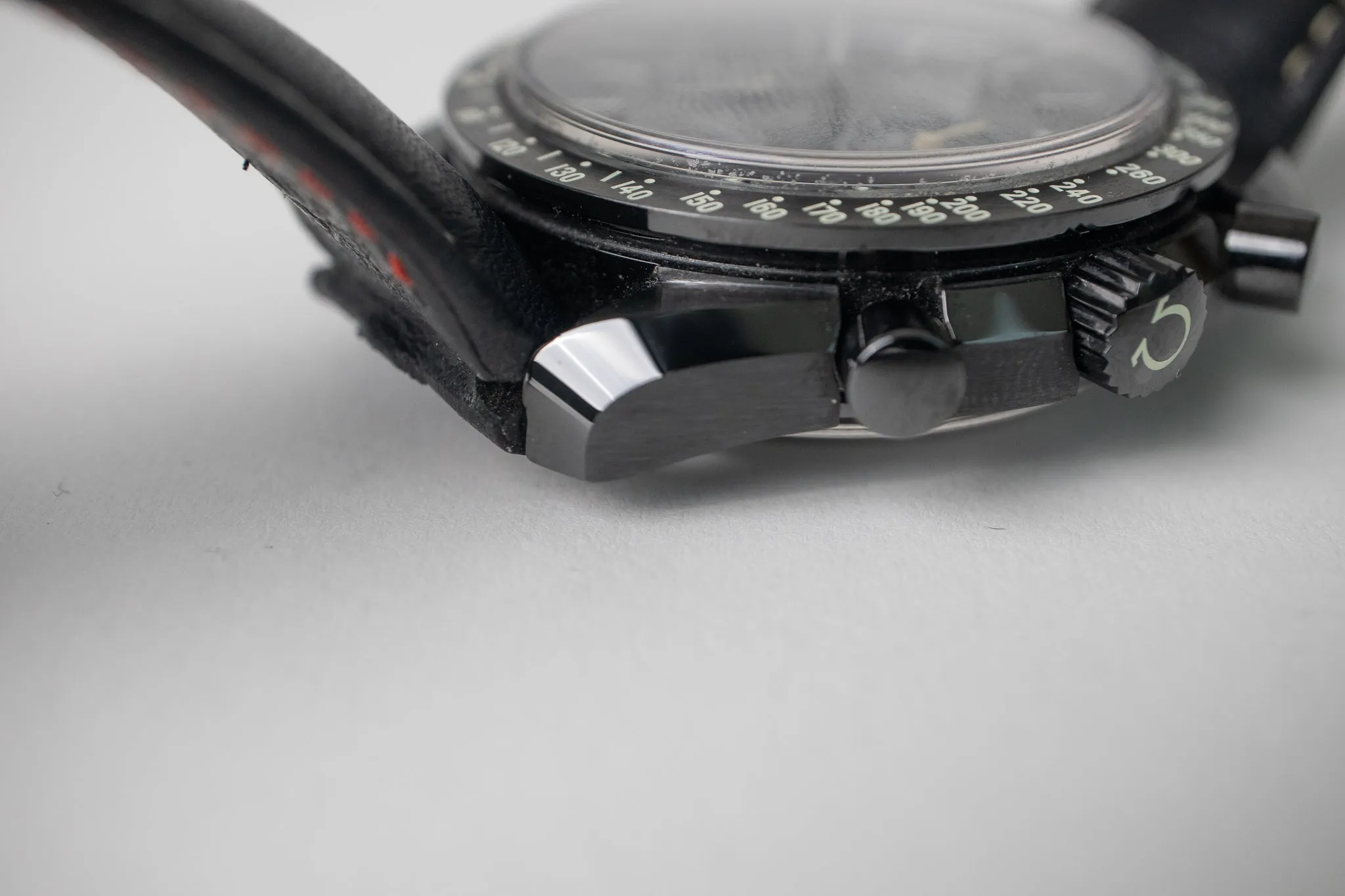 Omega Speedmaster Dark Side of The Moon Pitch Black
