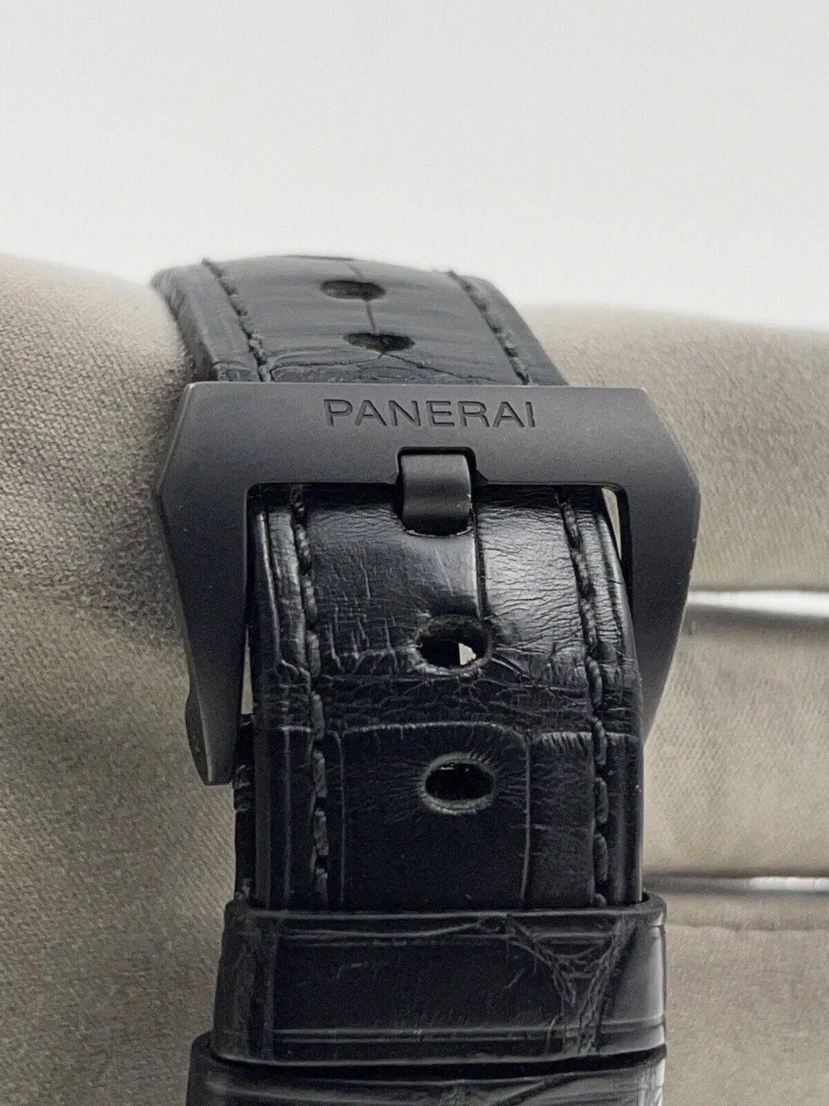 Panerai Radiomir 8 Days Ceramic Black 45mm Manual Wind Men’s Watch PAM00384