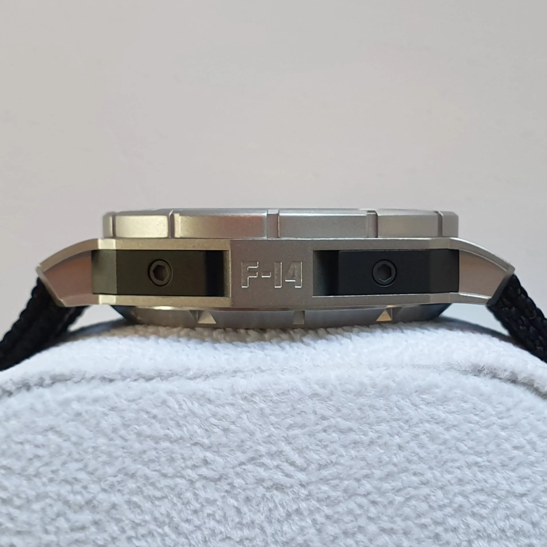 PITOT Watches: F-14 Tomcat Jolly Rogers inspired watch