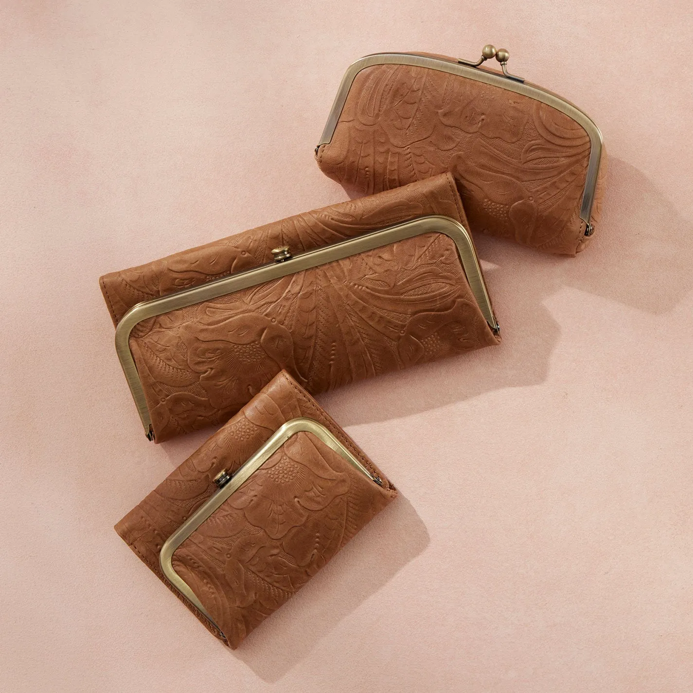 Robin Compact Wallet In Tooled Embossed Leather - Saddle Tooled Emboss