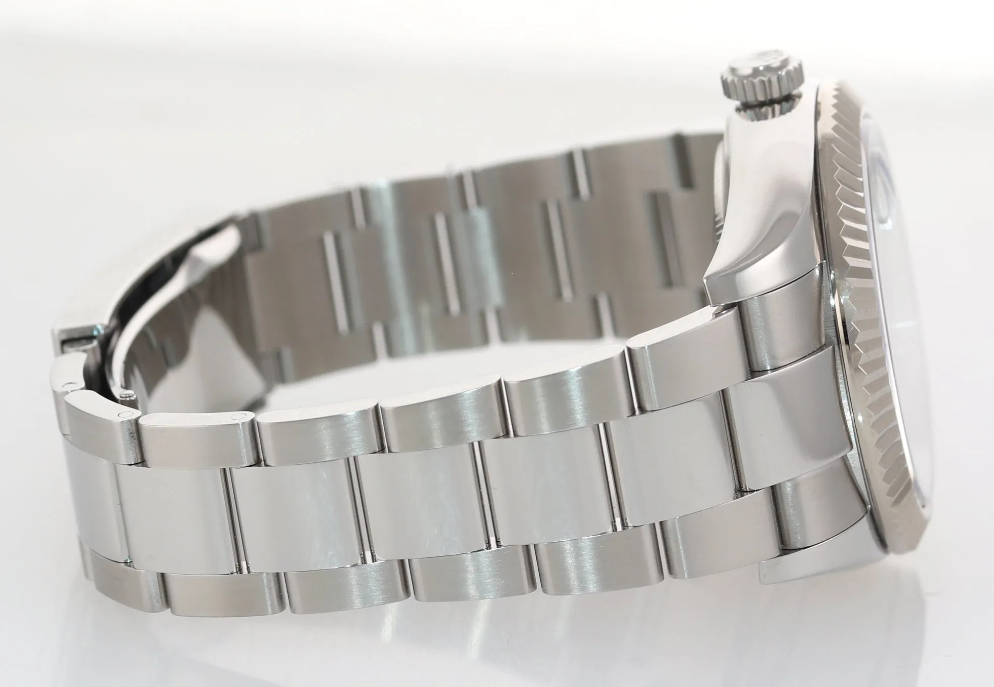 Rolex Sky-Dweller Steel White Gold Fluted Bezel 326934 42mm Black Watch Box