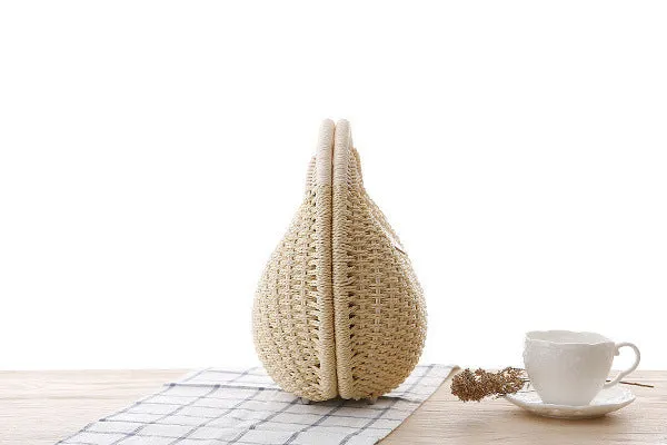 Rose – Round Woven Straw Bag with Vegan Leather Accent