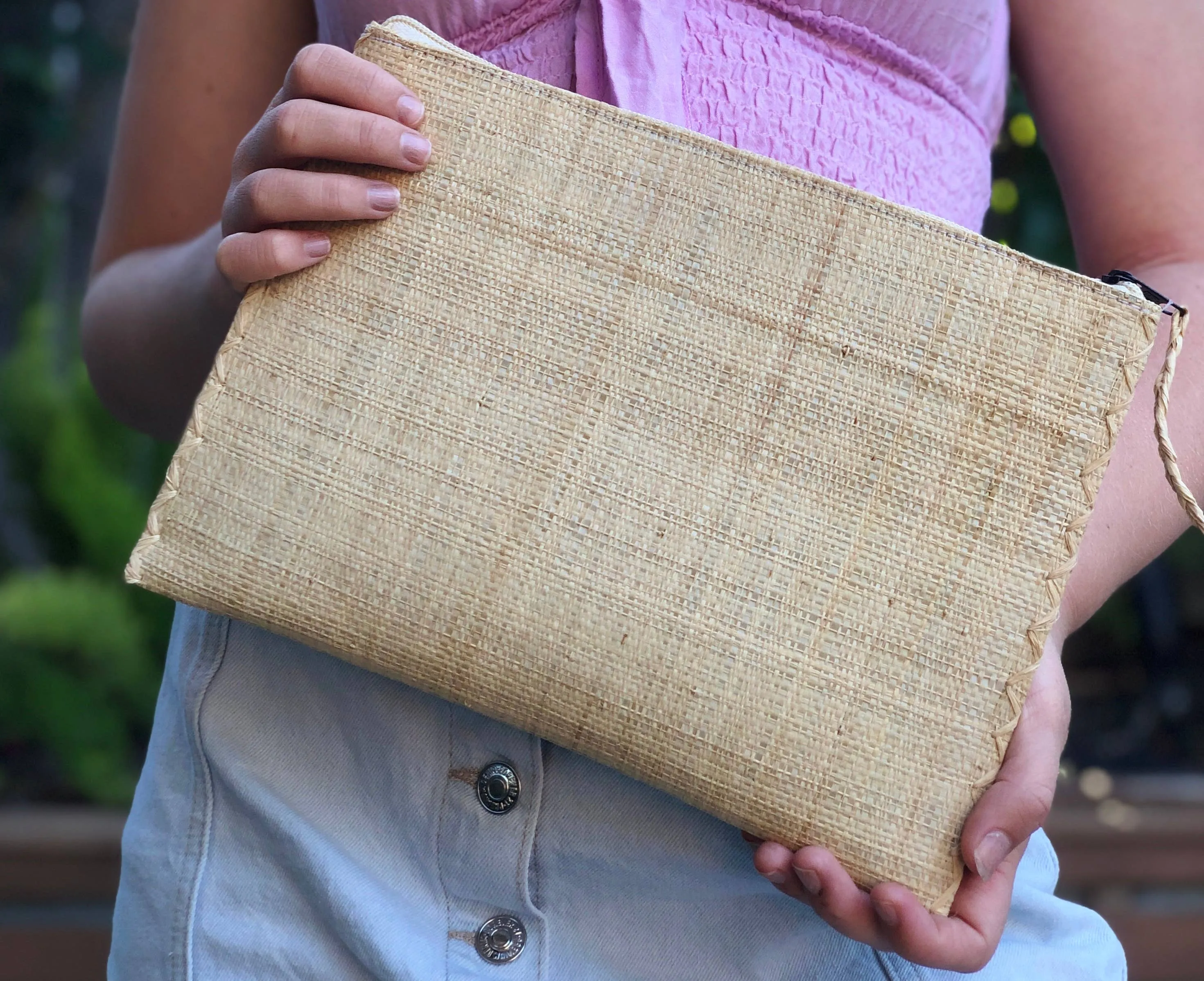 Set of 3 Nesting Zippered Straw Clutches Solid Colors: Solid / Natural