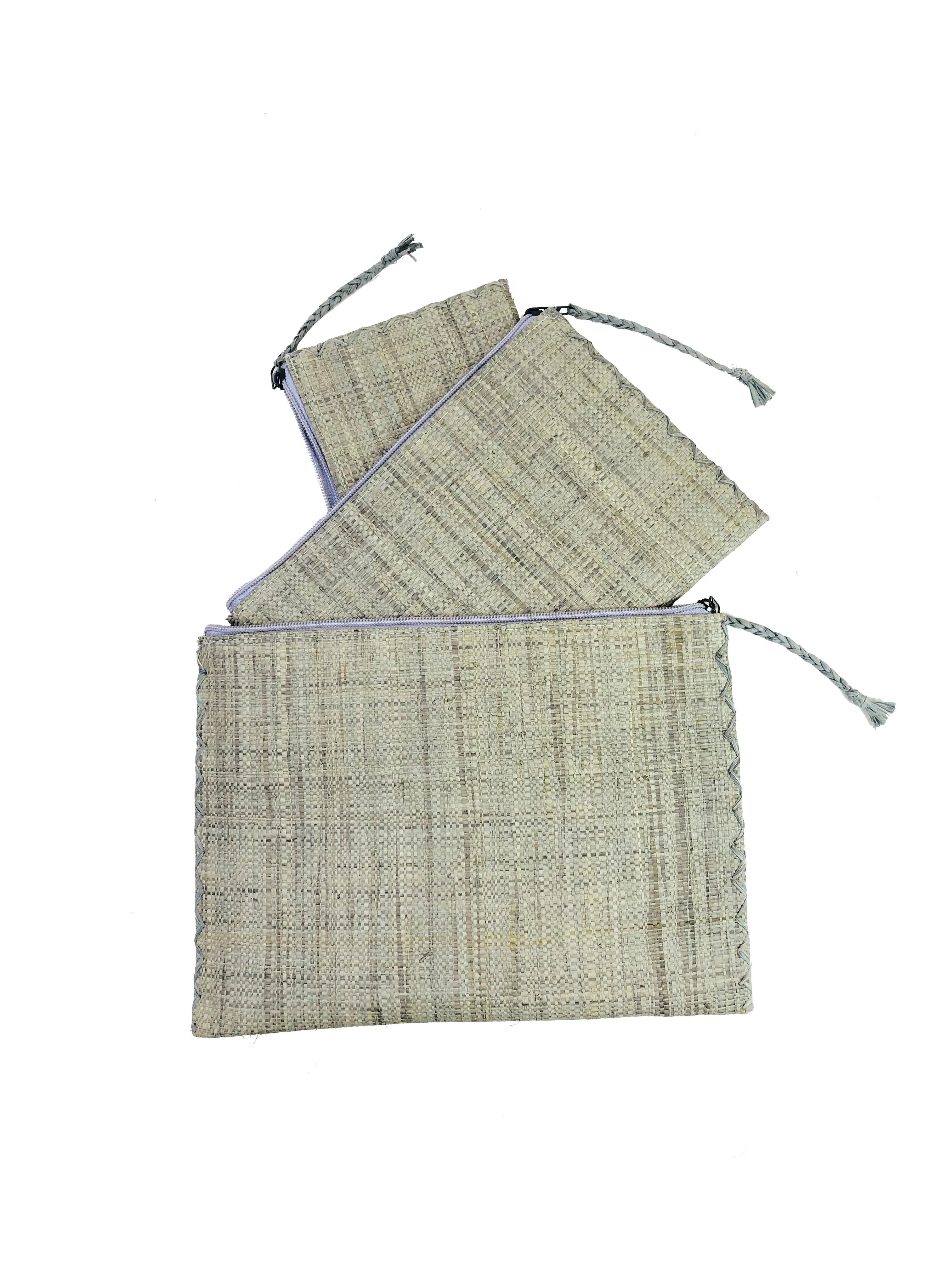 Set of 3 Nesting Zippered Straw Clutches Solid Colors: Solid / Natural