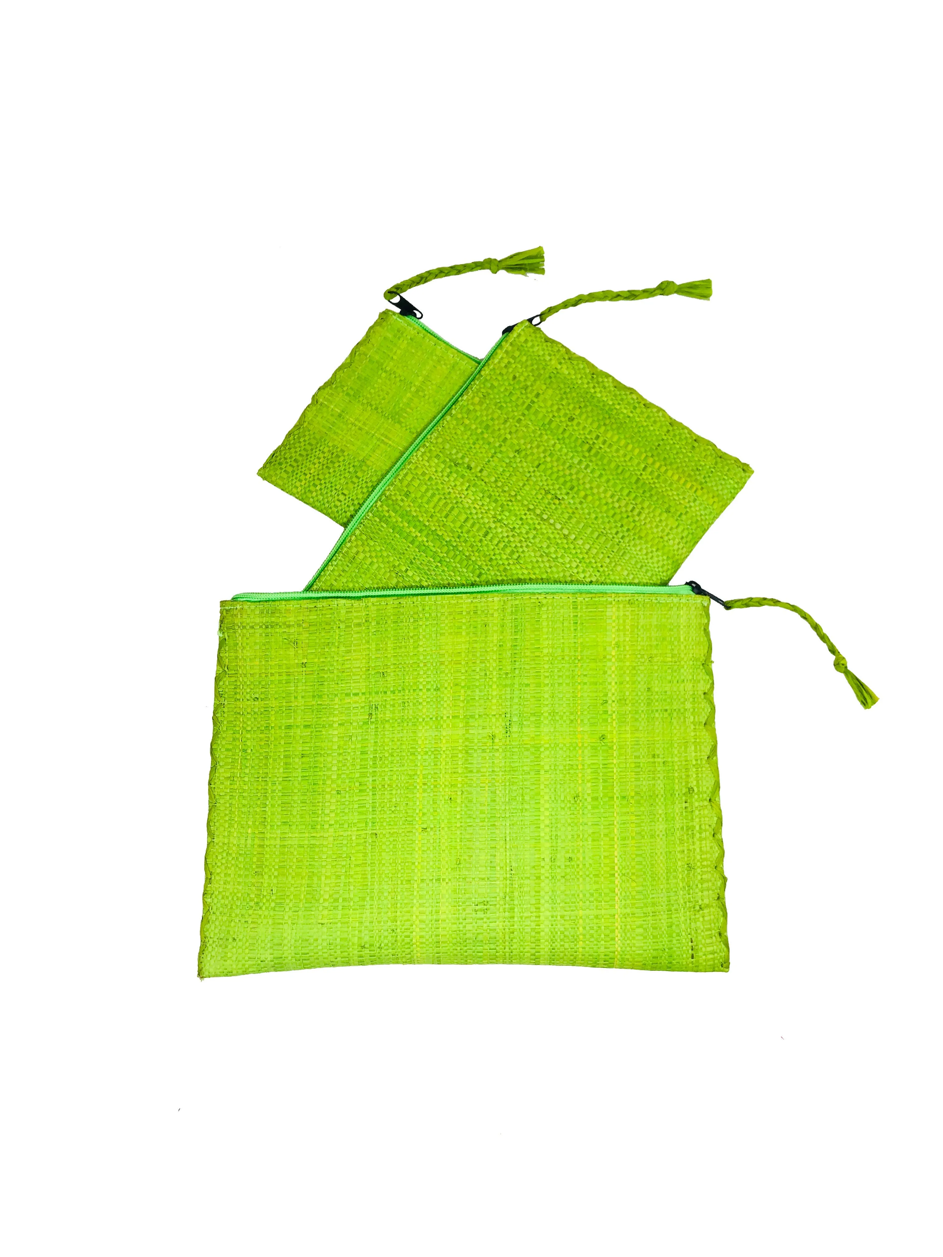 Set of 3 Nesting Zippered Straw Clutches Solid Colors: Solid / Natural