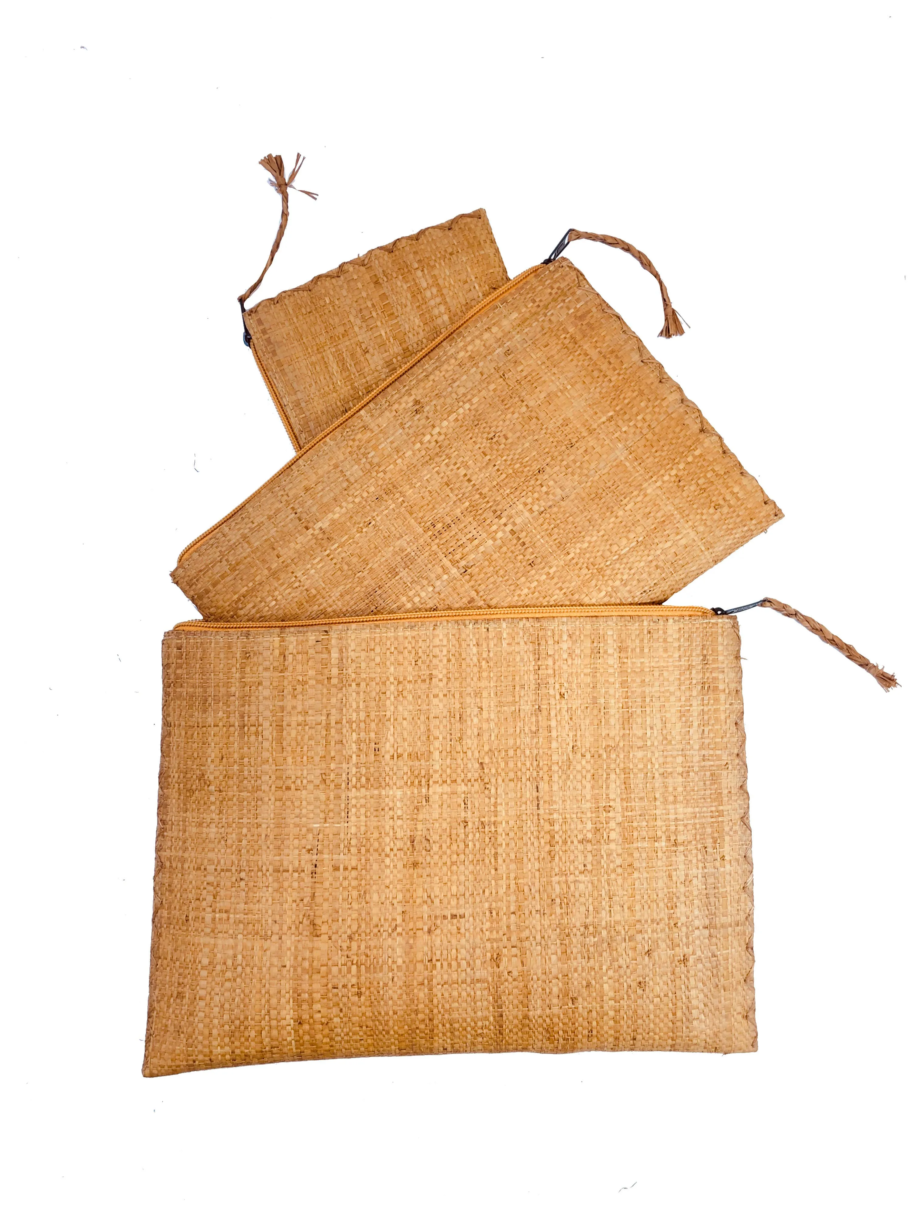 Set of 3 Nesting Zippered Straw Clutches Solid Colors: Solid / Natural