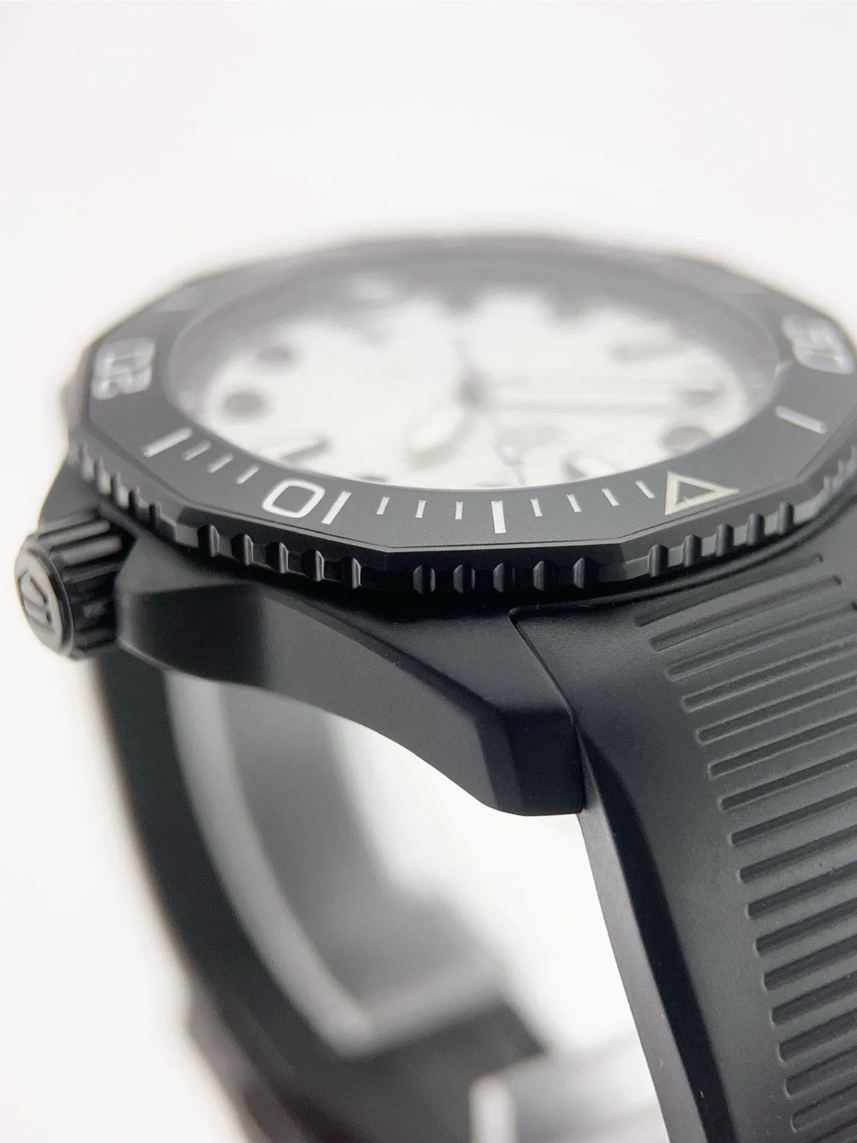 Tag Heuer Aquaracer Stainless Steel Lume Dial 43mm Automatic Men’s Watch WBP201D