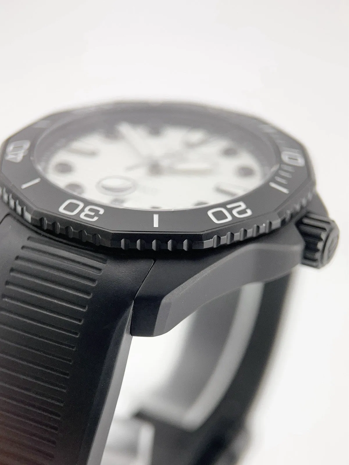 Tag Heuer Aquaracer Stainless Steel Lume Dial 43mm Automatic Men’s Watch WBP201D