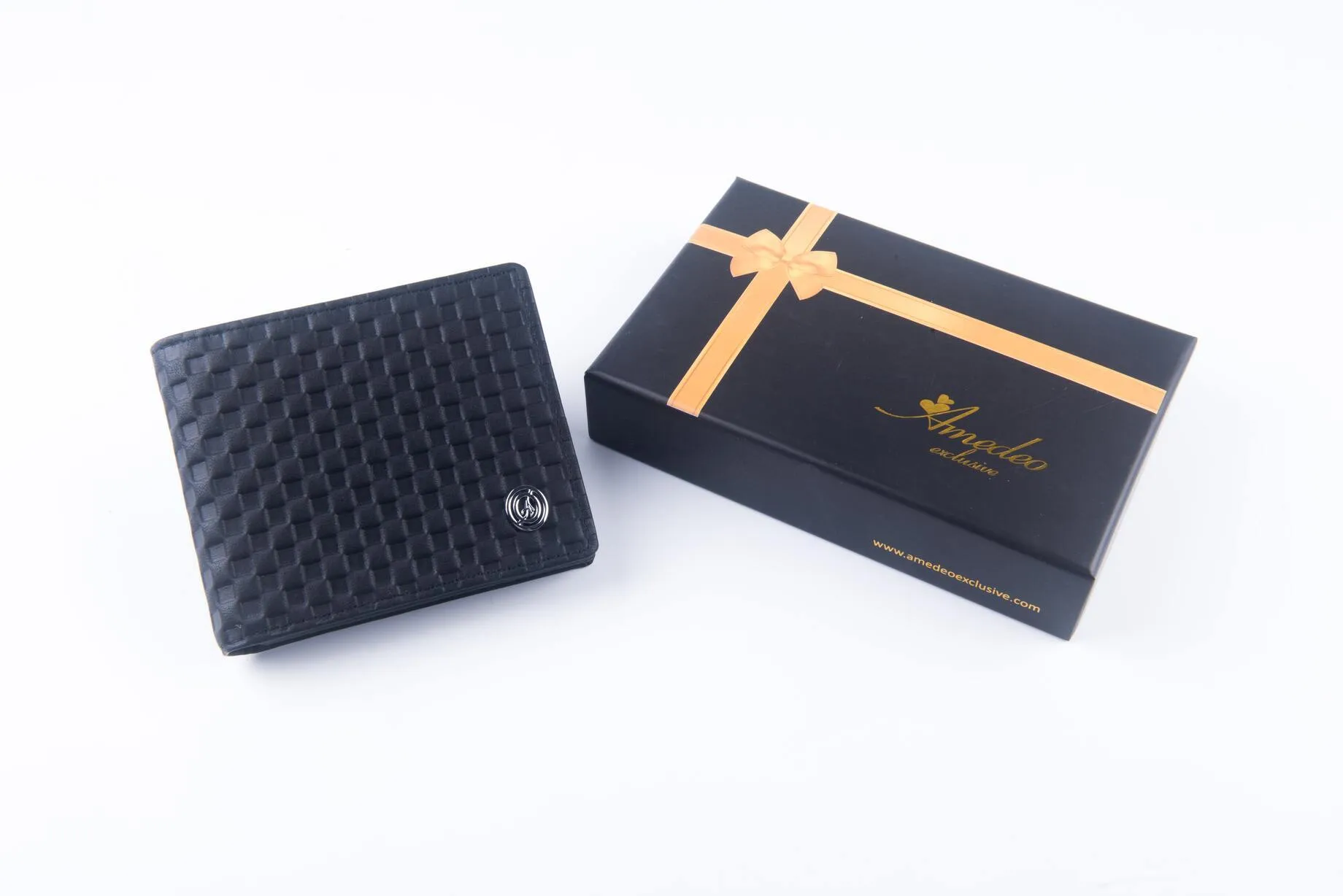 Textured Black Genuine leather wallet for men – Slim Luxury Purse