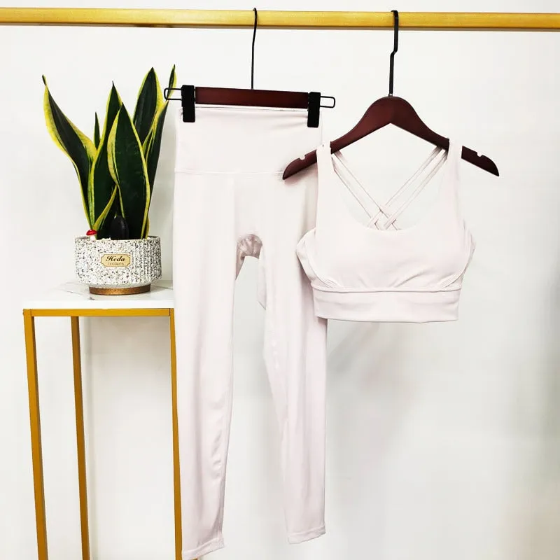 Yoga Sleeveless Gym Suit Set with Breathable Quick Dry Material for Women