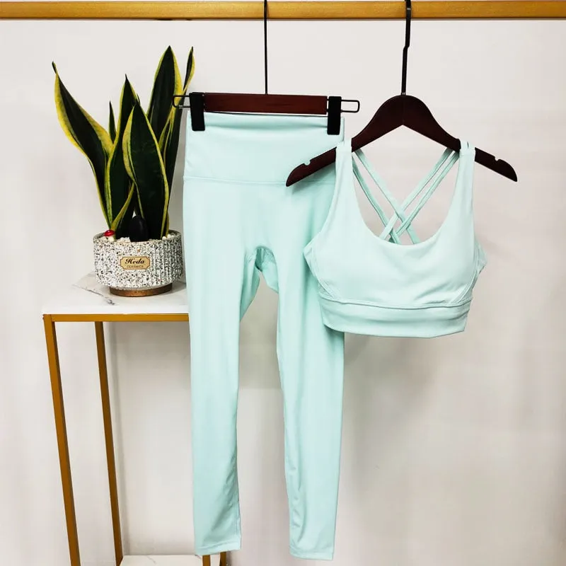 Yoga Sleeveless Gym Suit Set with Breathable Quick Dry Material for Women